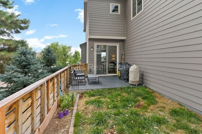 Building Photo - 8890 Yates Dr