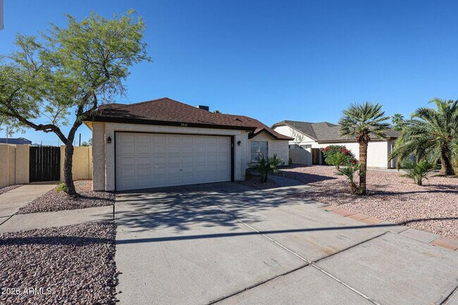 Building Photo - 3951 E Waltann Ln