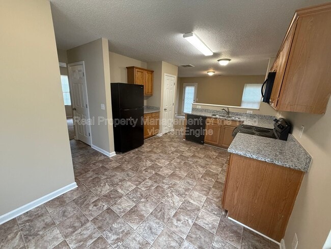 Building Photo - 1124 Highstone Dr