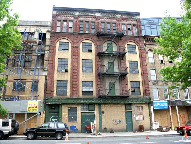 Building Photo - 95-97 Montgomery St