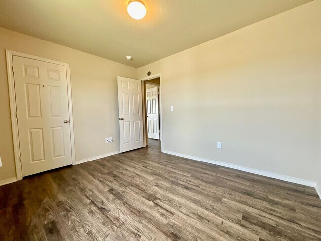 Building Photo - 4401 Olympic Dr