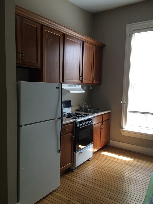 Building Photo - One Bedroom Apartment in Downtown Lafayette