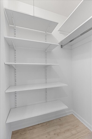 Building Photo - 2800 N Lake Shore Dr