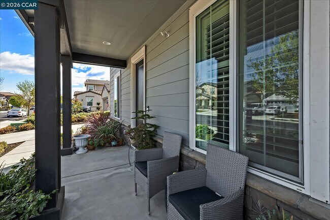 Building Photo - 582 Mandevilla Dr