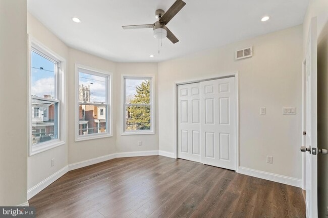 Building Photo - 215 N 53rd St