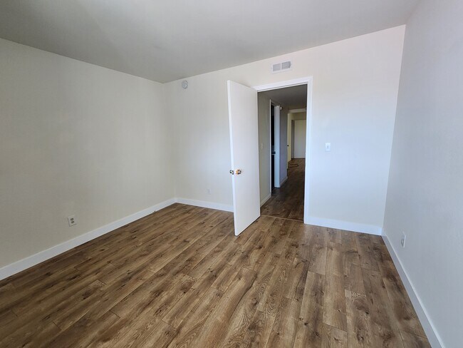 Building Photo - 4030 Mt Acadia Blvd