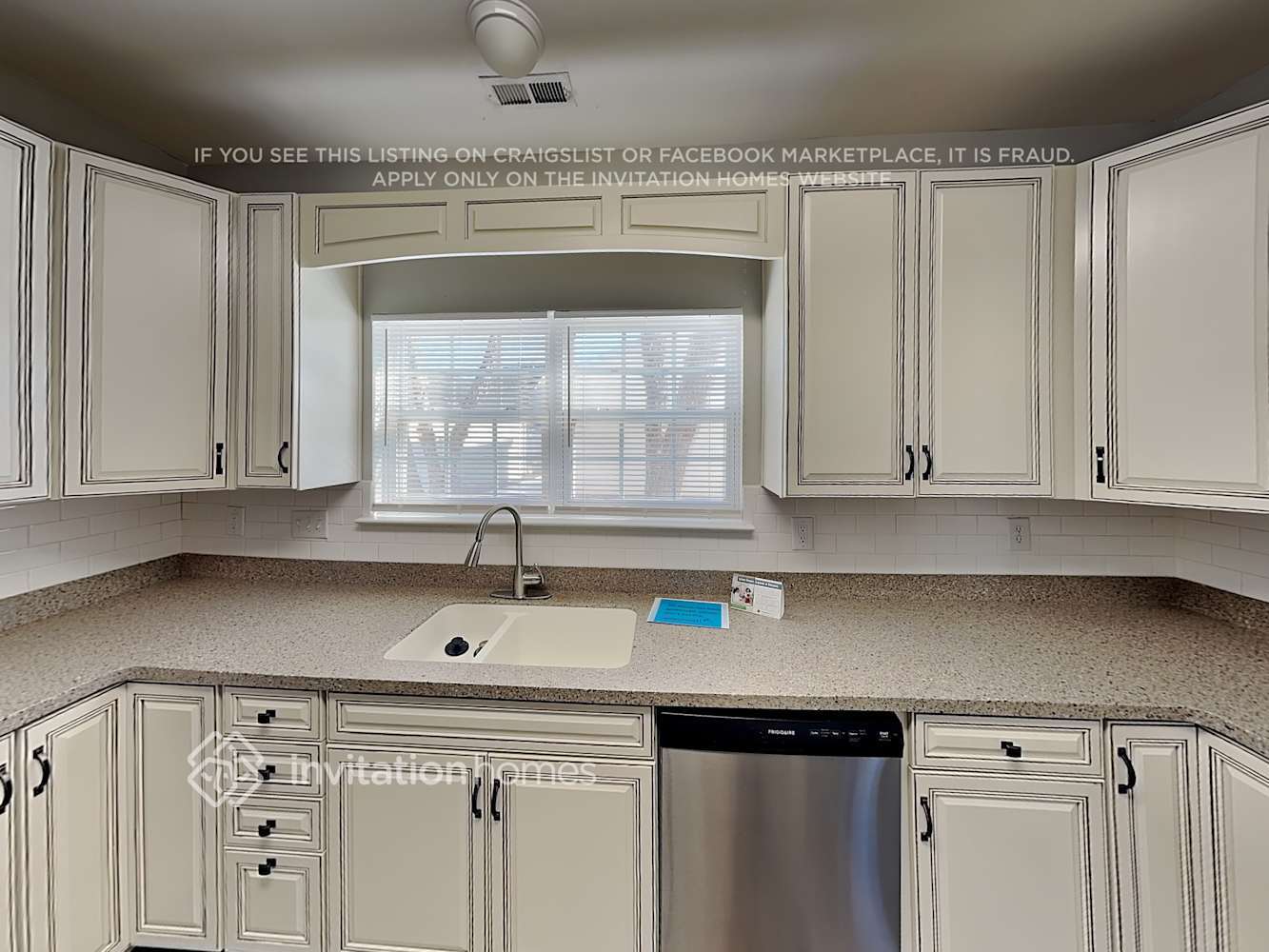 Building Photo - 9215 Ducati Ln