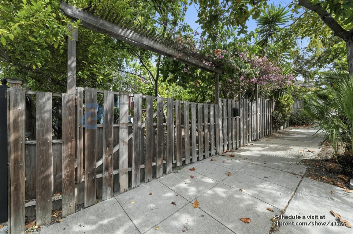 Building Photo - 2029 9th Ave