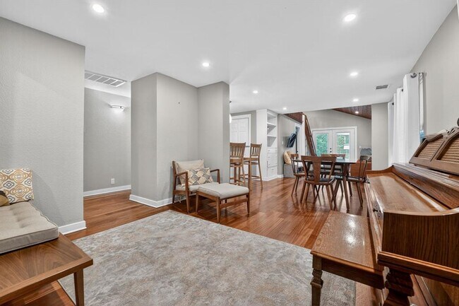 Building Photo - 4525 Avenue B