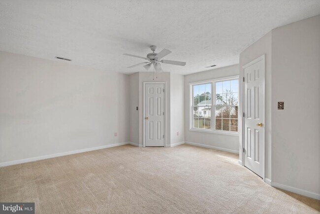 Building Photo - 21443 Hillary Ct