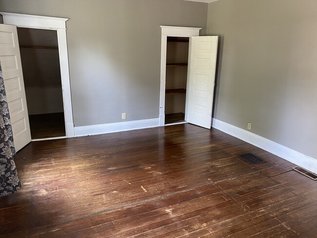 bedroom 1 with 3 closets - 845 Clark St