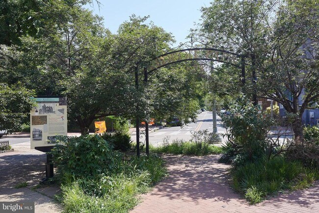 Building Photo - 469 Florida Ave NW