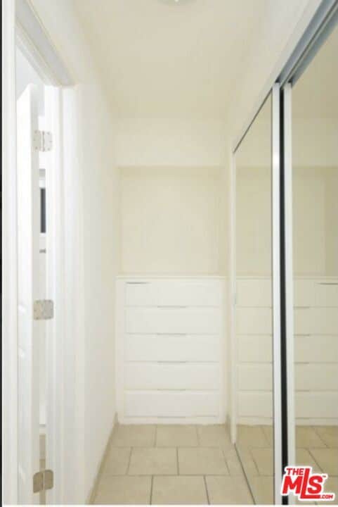 Building Photo - 1261 Laurel Ave