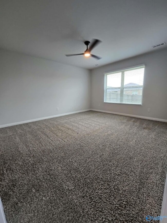 Building Photo - 427 Jackson Pt Cir