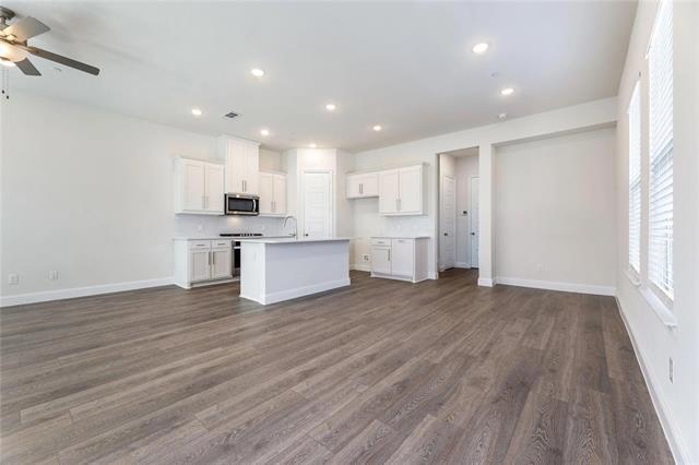 Building Photo - 4704 Corriente Vista Ln