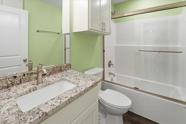 Building Photo - 806 S Newsom St