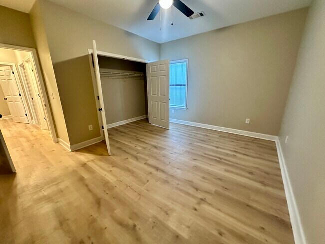 Building Photo - 228 Sylvan Rd