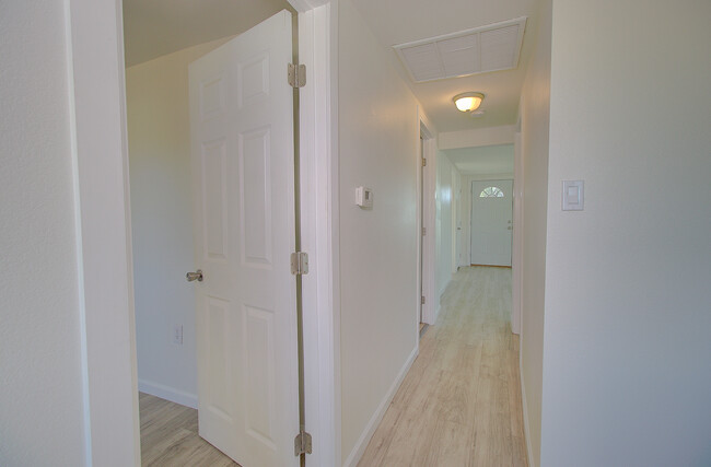 HALLWAY - 438 W Bealey Ave