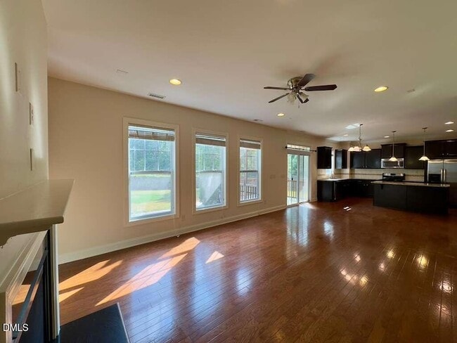 Building Photo - 4008 Vallonia Dr