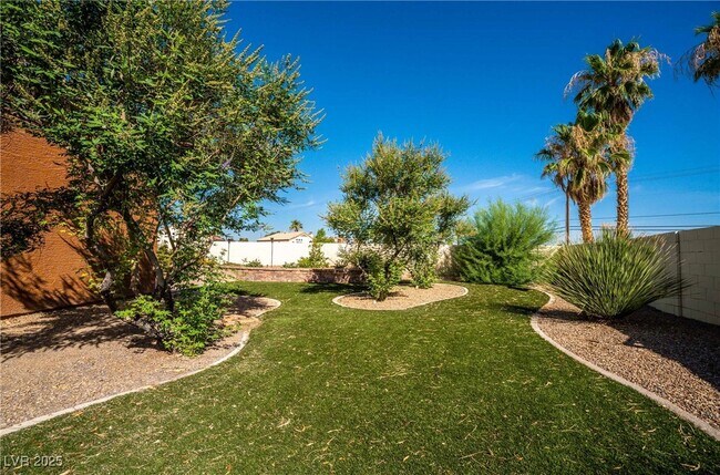 Building Photo - 8117 Creek Water Ln