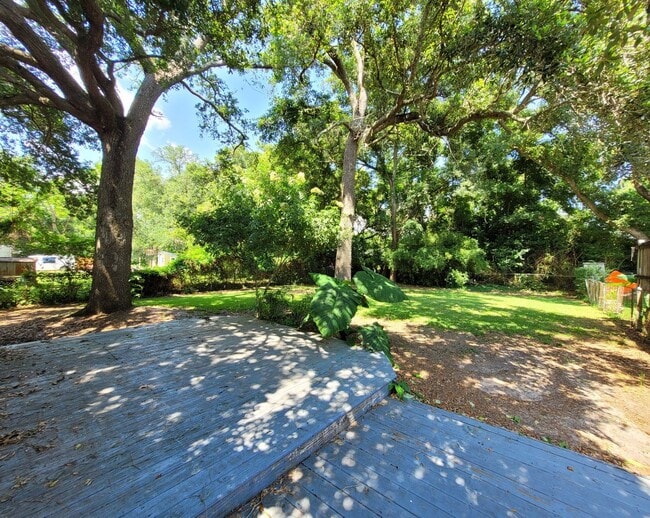 Building Photo - 1112 Polk Ave