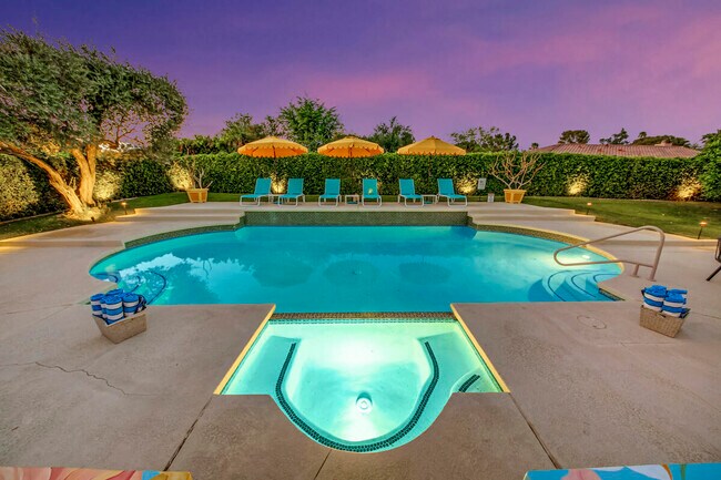 Building Photo - 2230 Tamarisk Rd