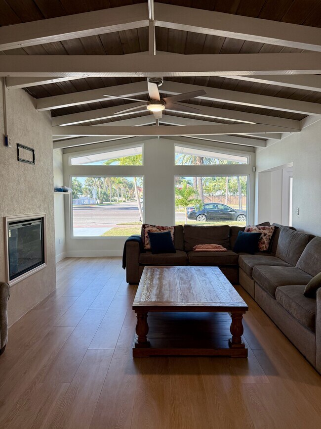 Building Photo - 156 N Boulevard of the Presidents