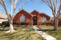 Building Photo - 9200 Crenshaw Ln