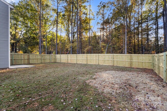 Building Photo - 990 Shearer Rd