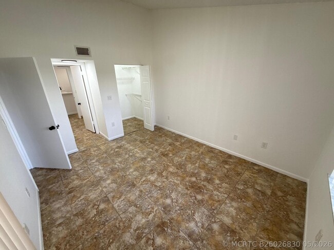 Building Photo - 2851 N Oakland Forest Dr