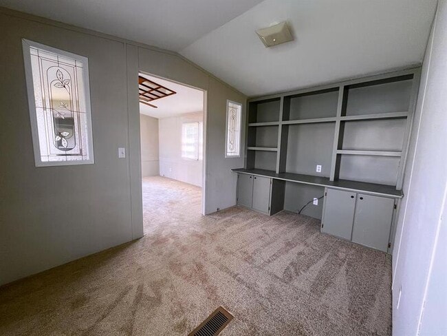 Building Photo - 4512 Rainbow Ln