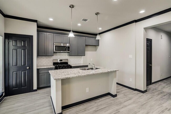 Building Photo - 4907 Cruse Rd