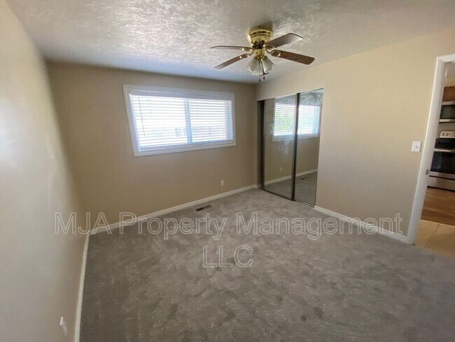 Building Photo - 2182 W 5600 S