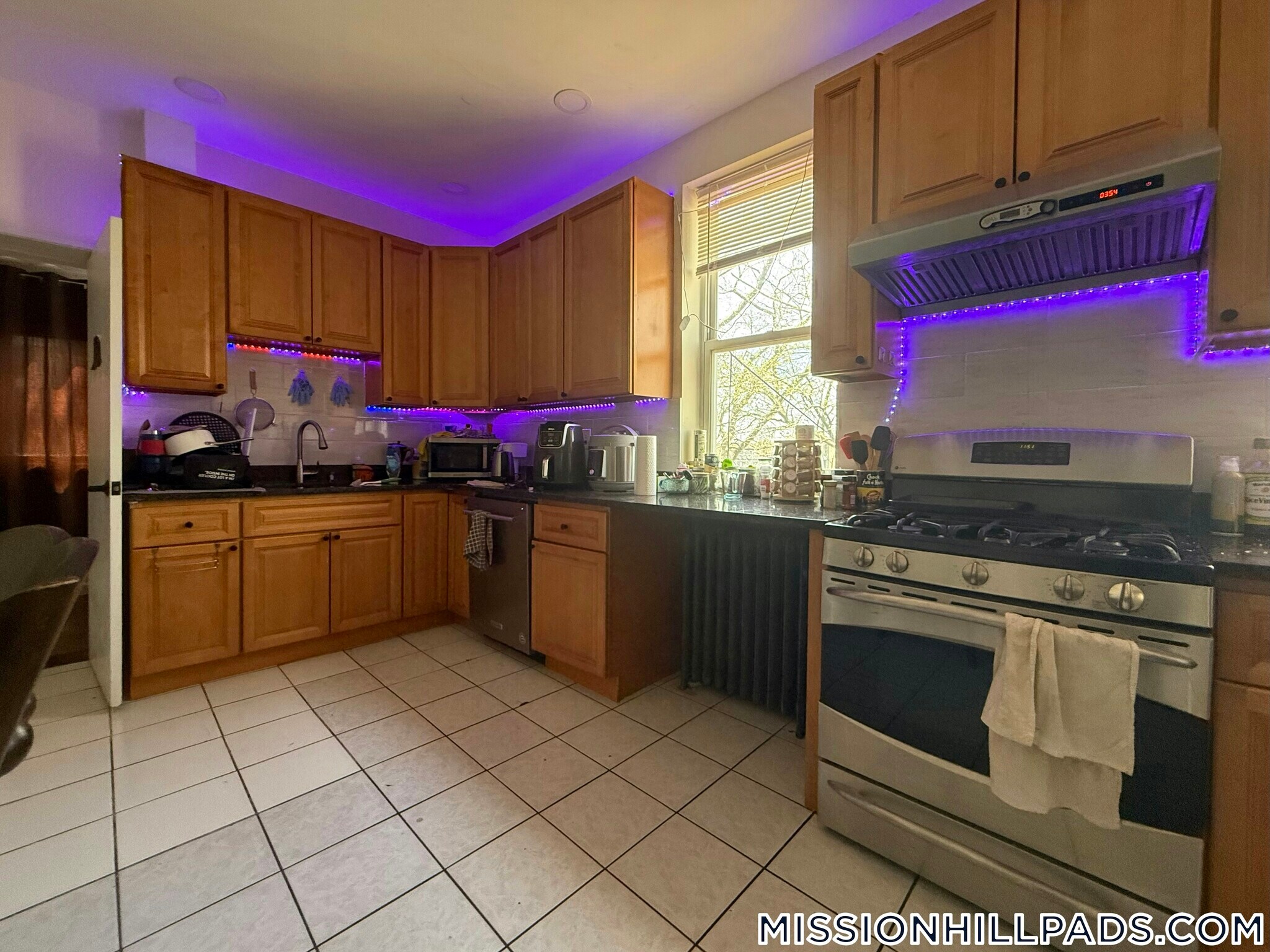 Building Photo - 16 Copenger St