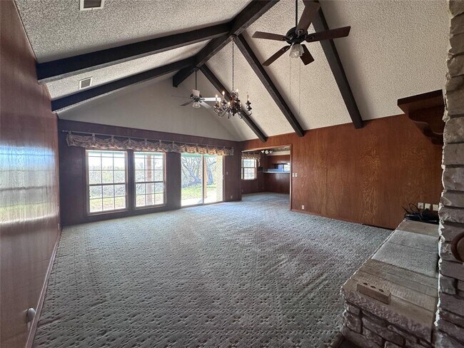 Building Photo - 180 Griesenbeck Ranch Rd