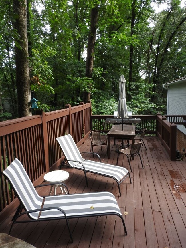 Building Photo - 804 Tulip Poplar Dr