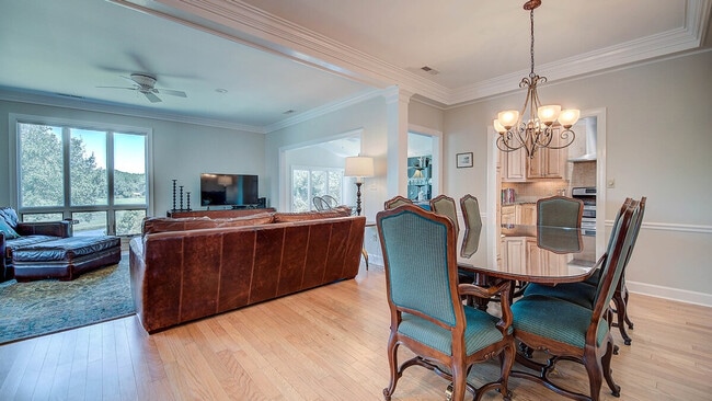 Building Photo - 752 Collins Meadow Dr