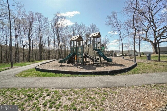 Building Photo - 10132 Lake Linganore Blvd