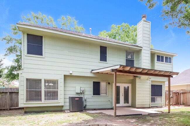 Building Photo - 1715 Windy Knoll Dr