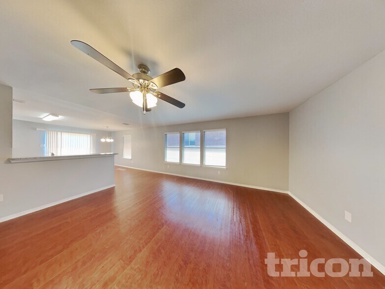 Building Photo - 2057 Wildwood Dr