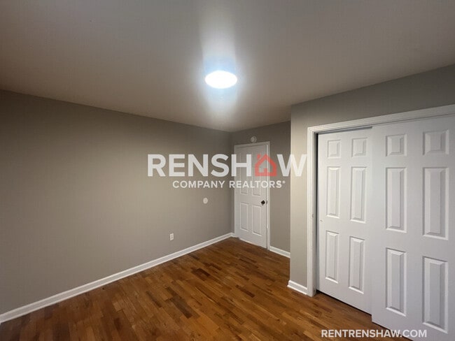 Building Photo - 17 Navy Dr