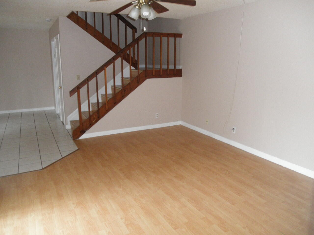 Building Photo - 571 Springdale Cir