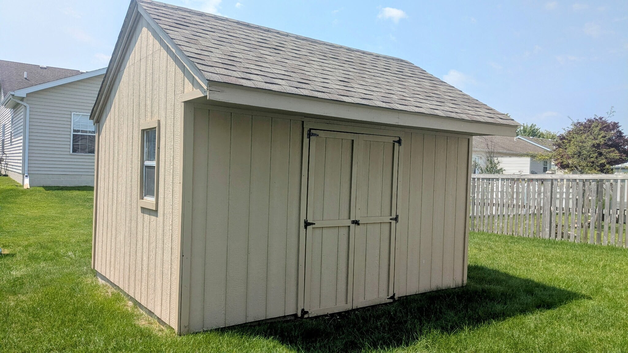 Building Photo - 1643 Chestnut Dr
