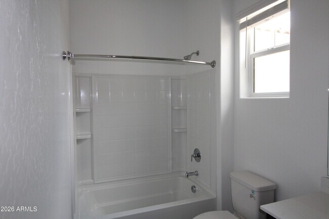 Building Photo - 3831 E Rainbow Dr