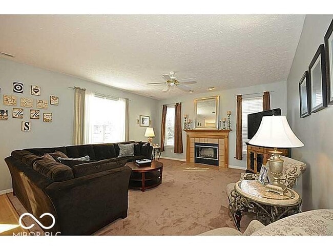 Building Photo - 1367 Hinault Way