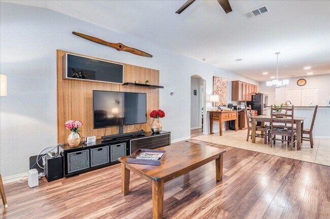 Building Photo - 2532 Ericanna Ln