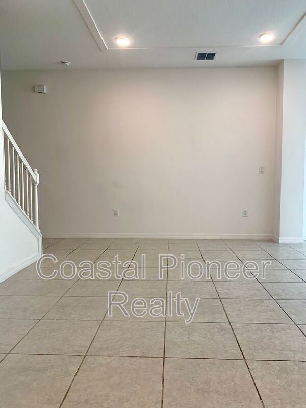 Building Photo - 4383 Paraglider Pl