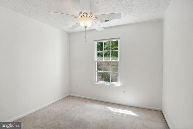 Building Photo - 1511 Ashburnham Dr