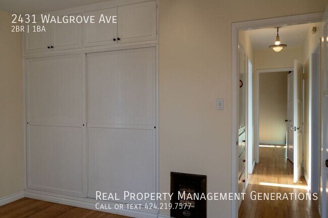 Building Photo - 2431 Walgrove Ave