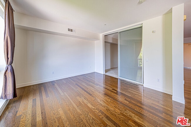 Building Photo - 1234 Wilshire Blvd